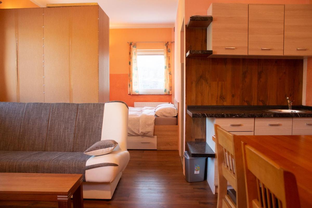 Motel Turisticna Kmetija Sirk Zgornja Velka Zewnętrze zdjęcie